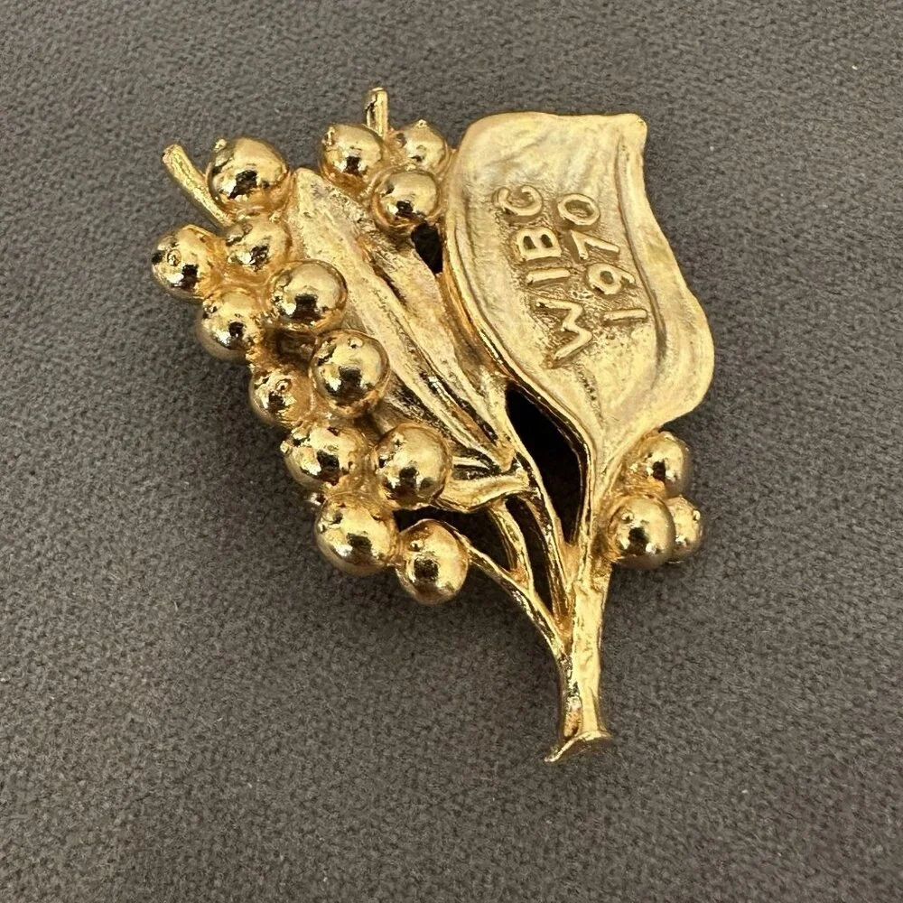 WIBC Women’s International Bowling Congress 1970‎ Gold Tone Darling Pin Brooch